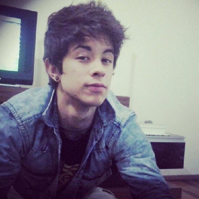 Os sorrisos dessas minas só me lembram cocaína / bru minha vida, perfeição, gataa ♥