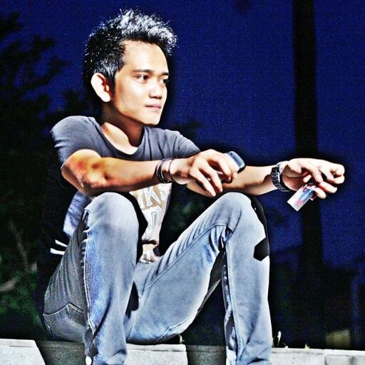 ''KEEP CALM AND ZTAY COOL, karna cowok keren tdk pernah kajili-jili'' -,-''