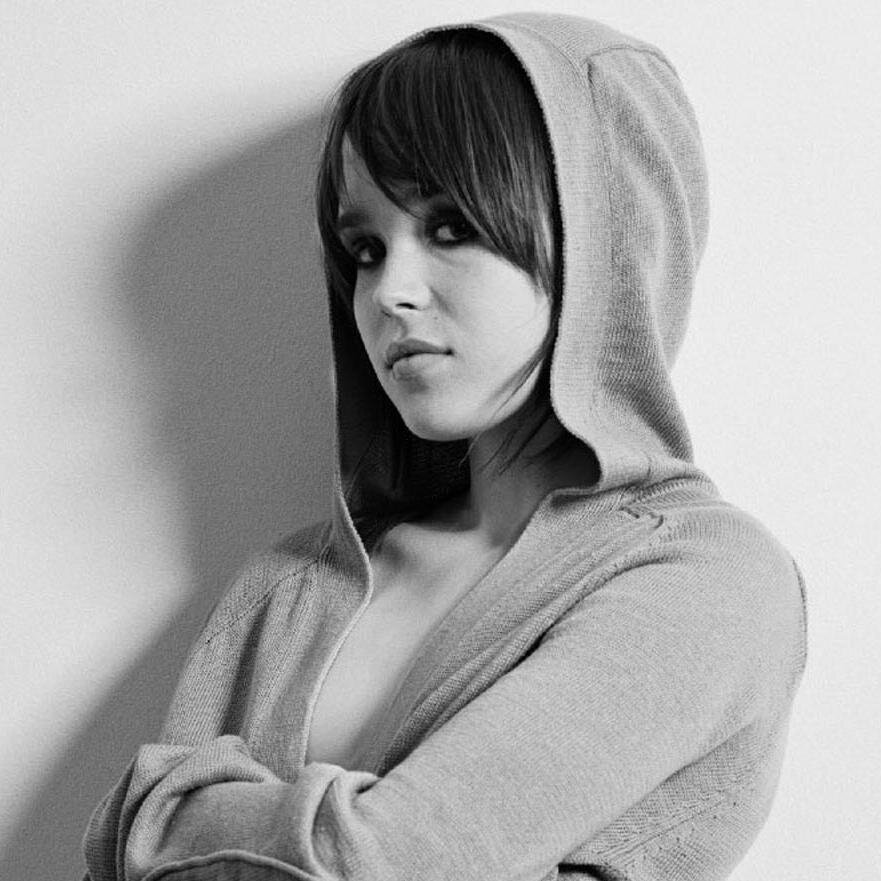 I find perverts and punish them #TriggerWarnings Child Abuse/Molestation, Torture. | Hayley is not fond of men. #Lesbian #AdultHayley #HardCandy #MC #RP