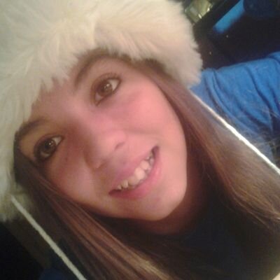 15 Disney lover... In love with my bf of 3 years.... Hmm... Oh and I looove music in band for 4 years:)