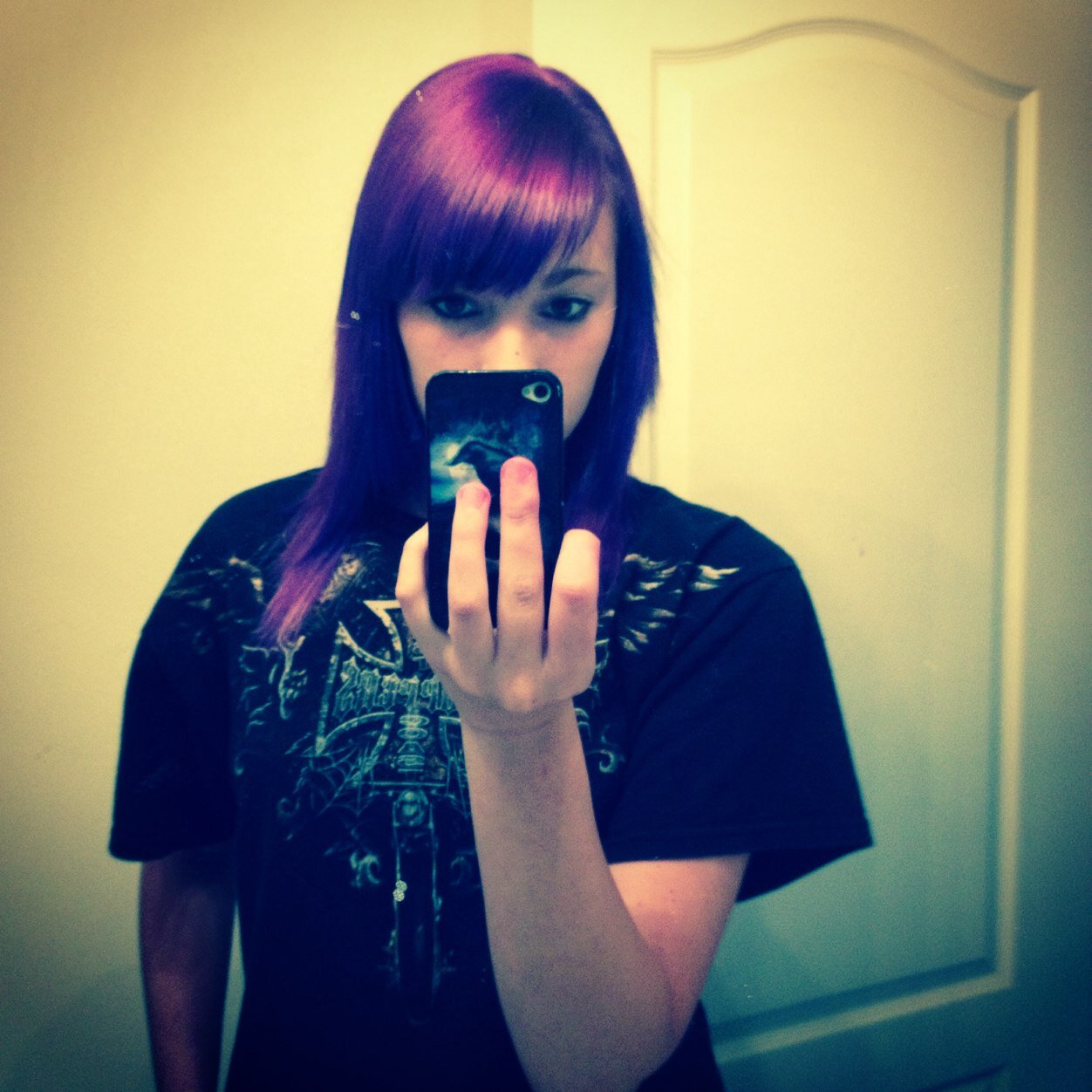 Just another weird, dumb, alternative teenager. There isn't anything special about me. Btw, I'm 14 years old.