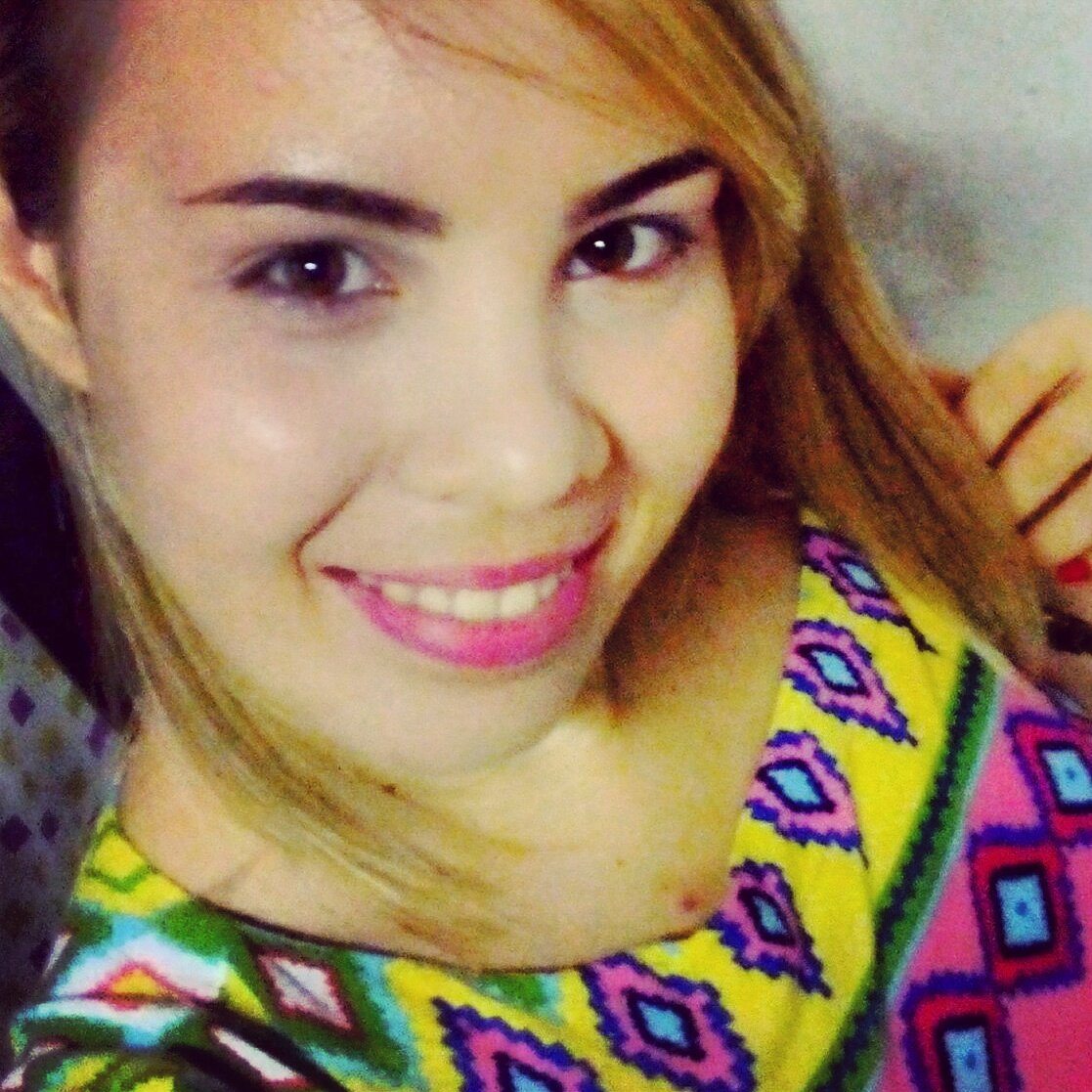 Eu não vivo de marcas na areia. Escrevo em rochas fortes. Então, que venham as correntes fortes... Resistirei a todas.