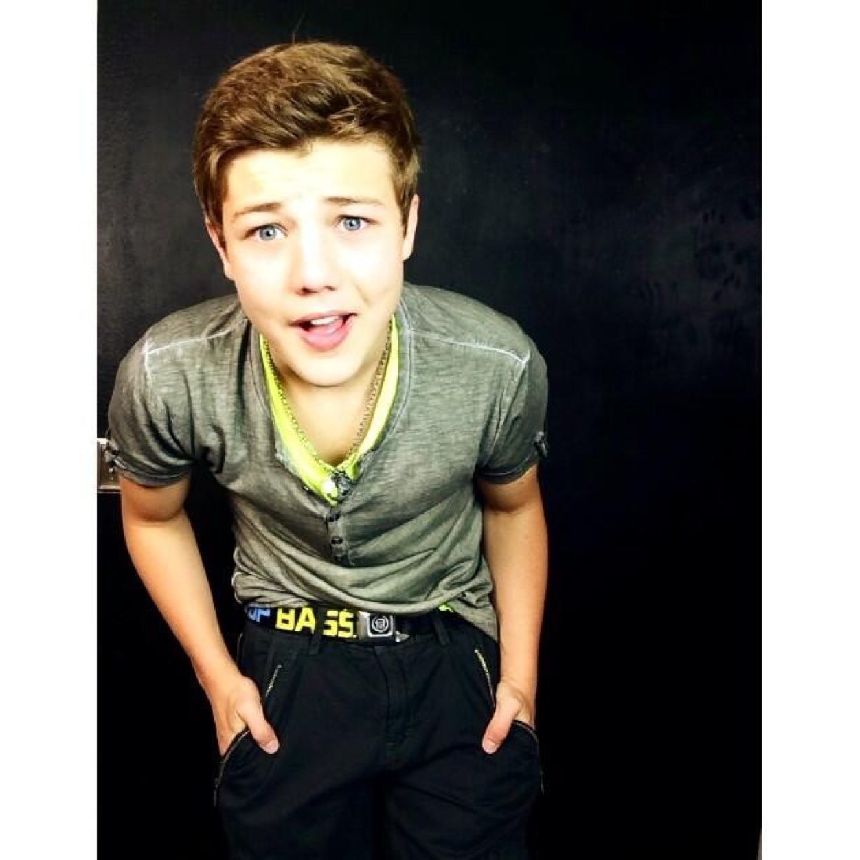 I Post cute pics of reed with fans that would be your life goals