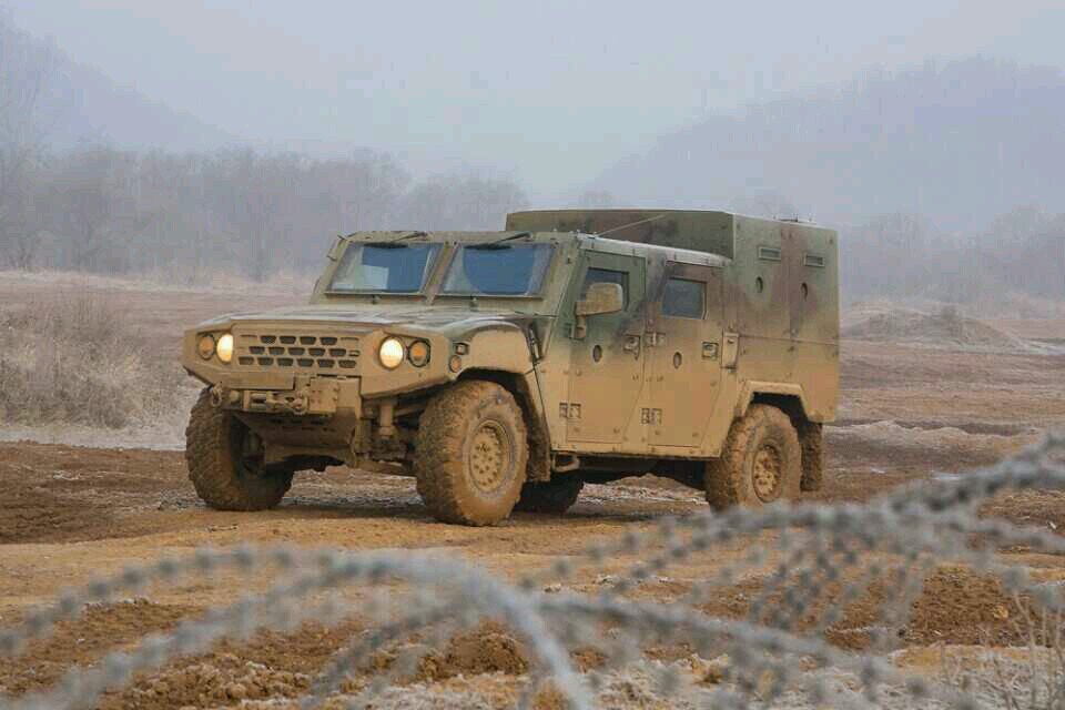 평범한 사십대 직딩! 노짱을 좋아했고, 사람사는 세상이 되기를 희망하고, 깨어있는 시민이 되려고 노력하는 무디!