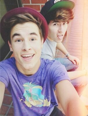 ♡jc caylen♡                                                   One Direction ∞                                               KIAN LAWLEY♥O2L