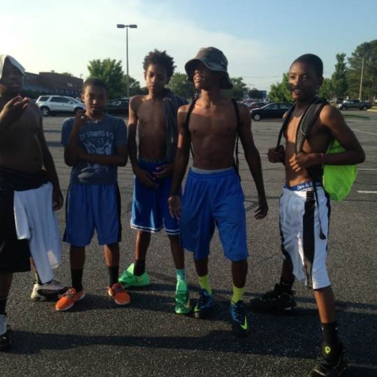 Young finesse boyz SG rip chumpy kik:YoungPeso_06 squad is YFB we chasin a million