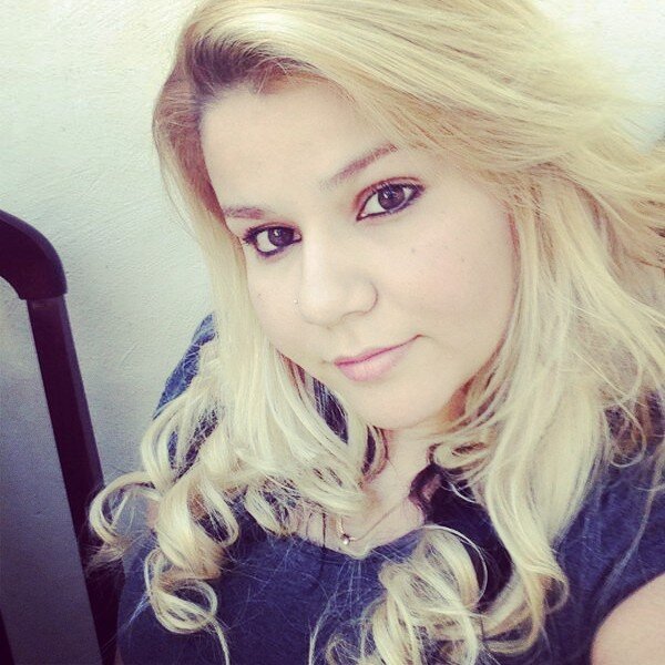 Sou como vidro se cair eu quebro , mais se pisar em mim eu corto.