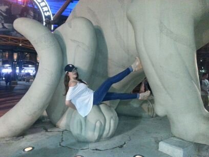 Health freak/mom/loyal/independent/fun/adventurous/passionate/Detroit native/country at heart