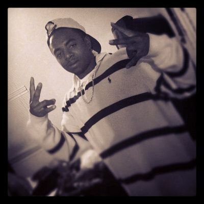 TEAM WORK MAKE THE DREAM WORK
DREAMTEAM 
100$ NIGHTMARES