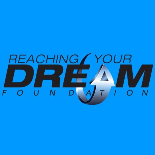 OUR MISSION:
Subsidize and mentor a new generation of racquetball players to compete at the highest level of play.