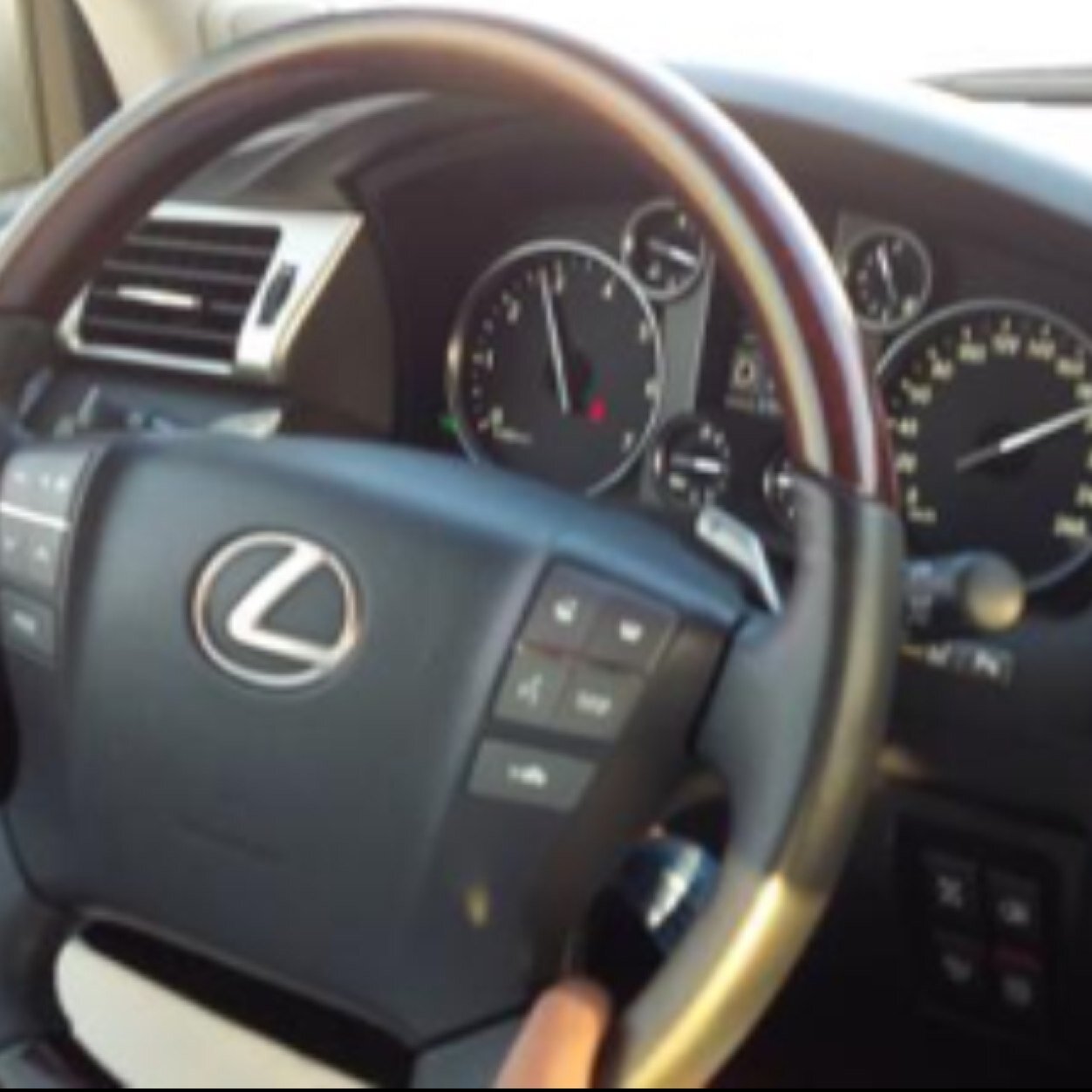 rhbi071's profile picture. 