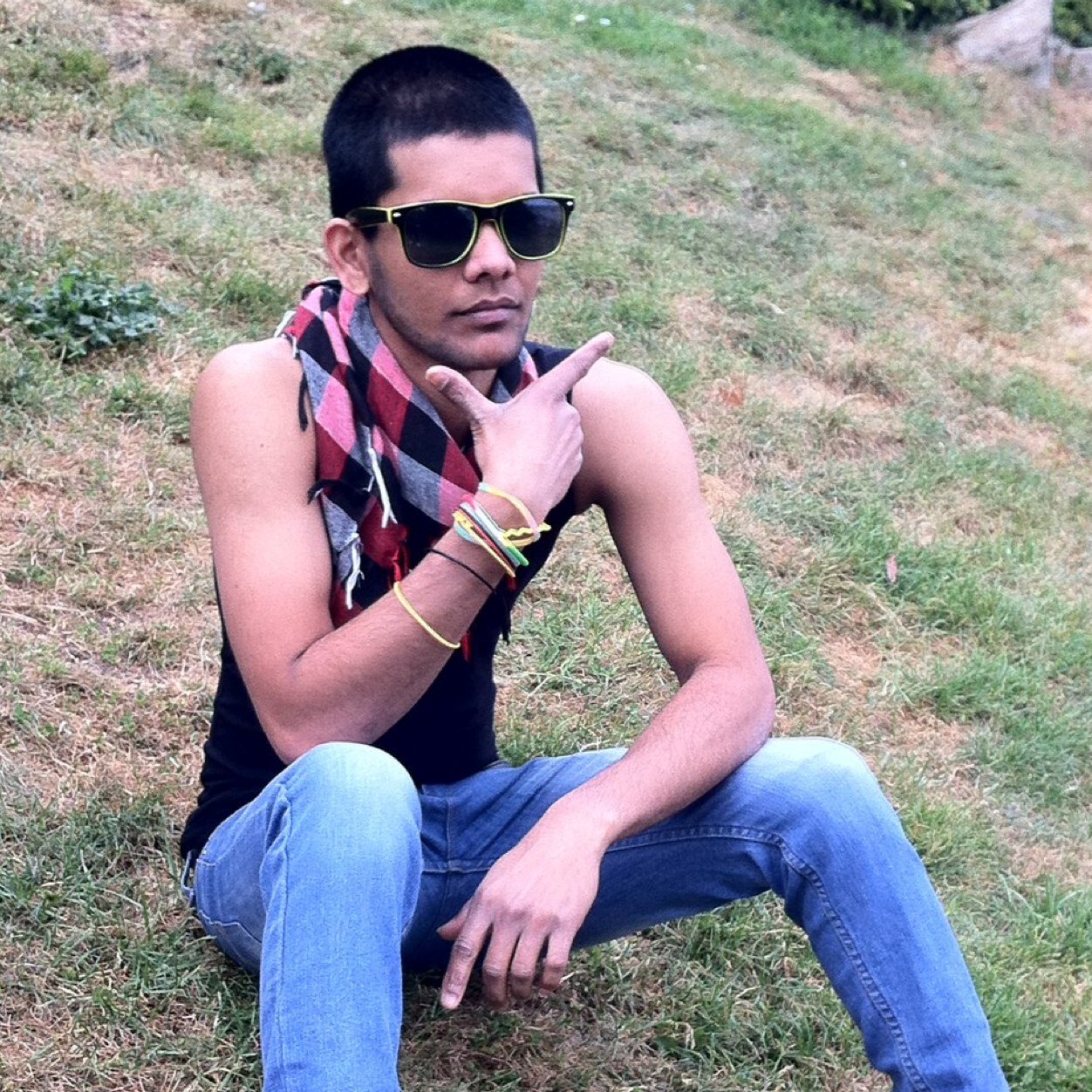 romanticdhena's profile picture. நீ வசிக்க என்னிடம் அழகான இதயம் இருக்கின்றது....