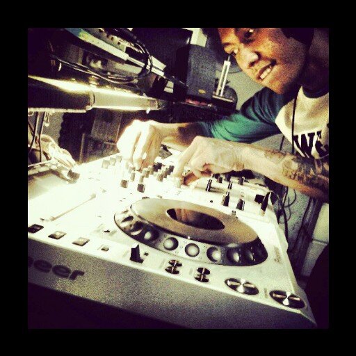 titolibrian's profile picture. @rumusdjschool @nhelvinovel