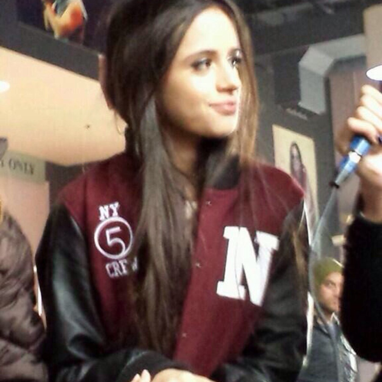 CTEftJAUREGUI's profile picture. this is a free follow from @slaylaurinah please follow her!