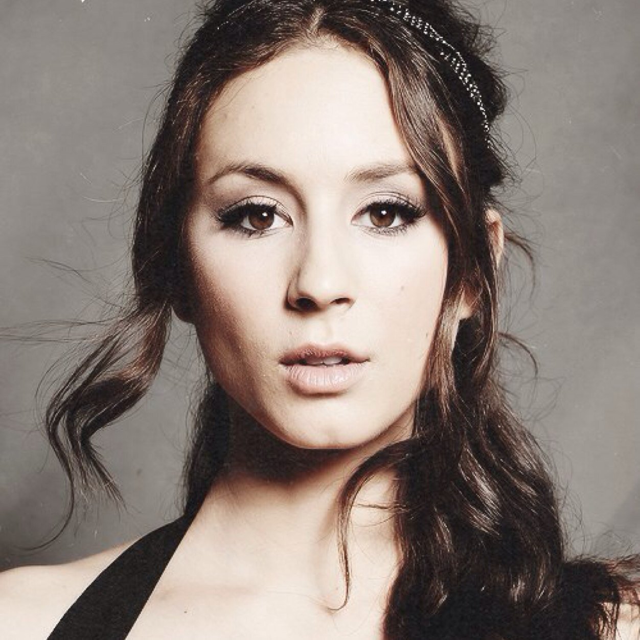 EllaTheBold's profile picture. Nanny for the summer. || Pianist || HPRP