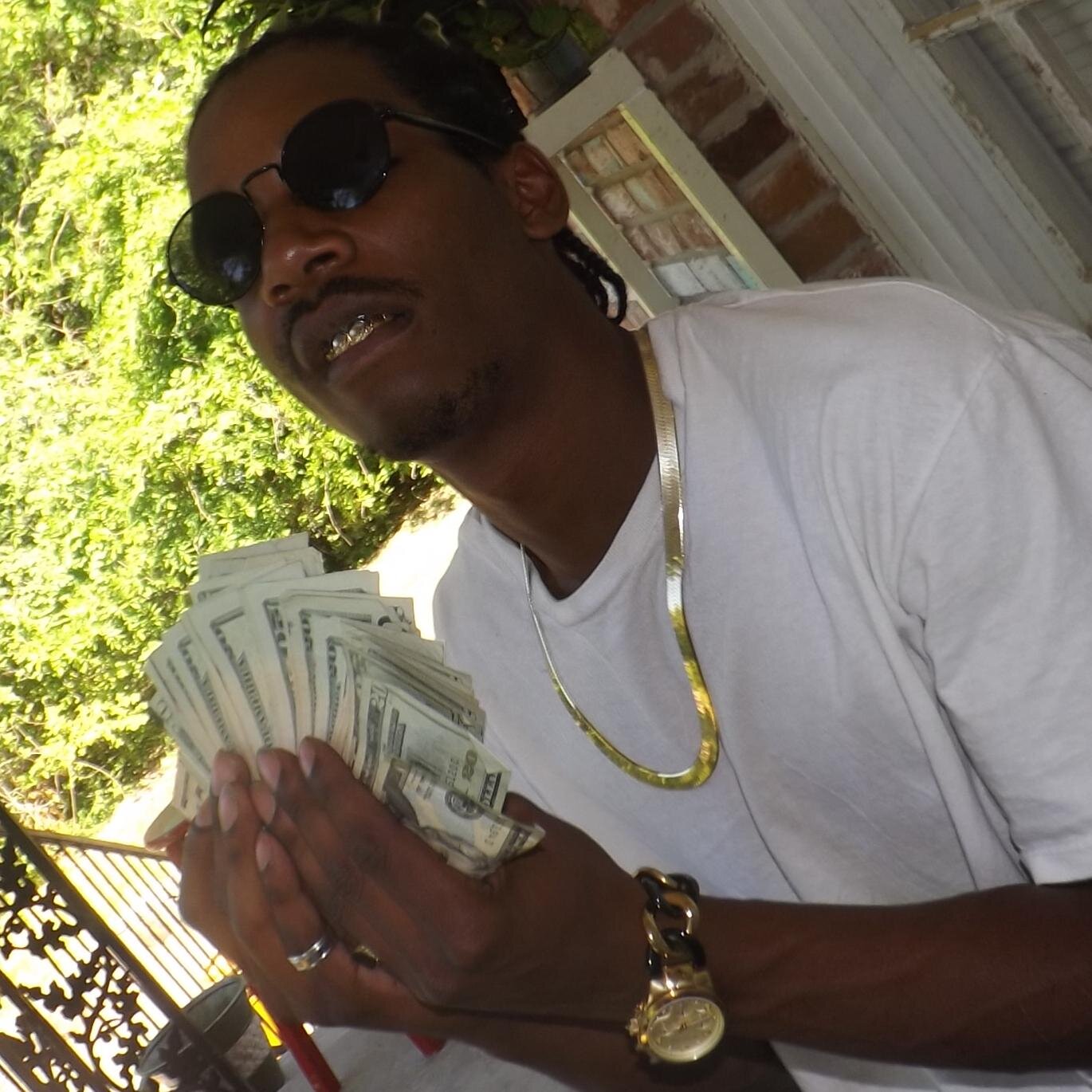 I'm an Upcoming Artist, known as Spa-City EAZY (2-eazy).