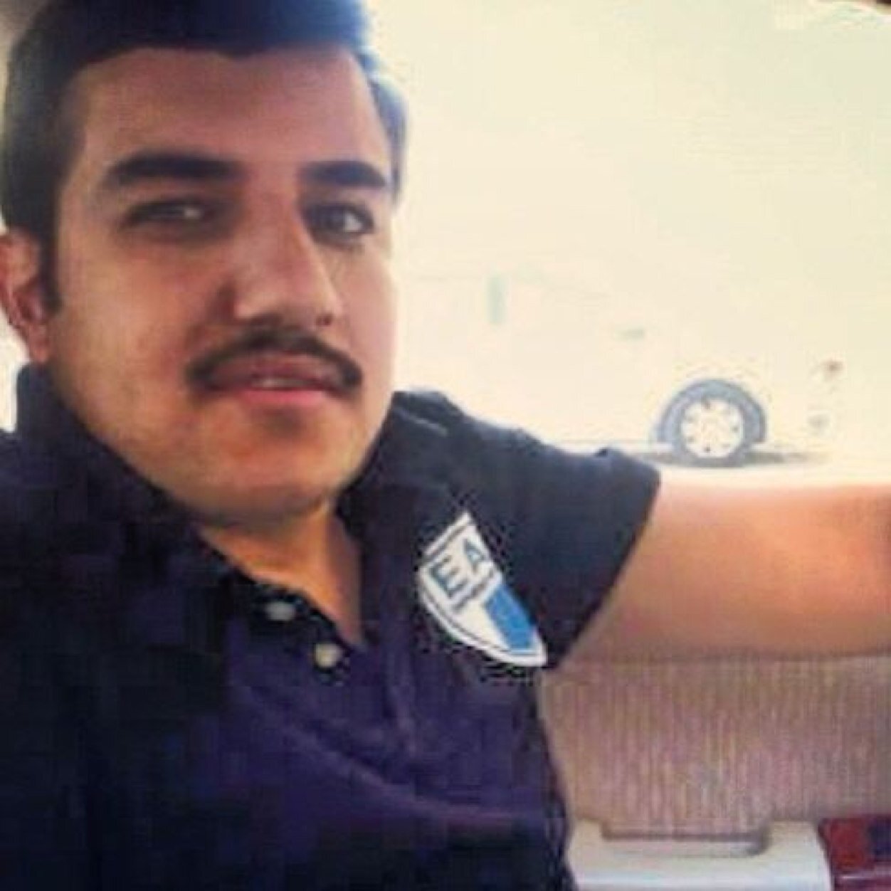 الليـل يعطينا هدوء وسكيـنه .. وأحيان لا والله .. هواجيس و دموع