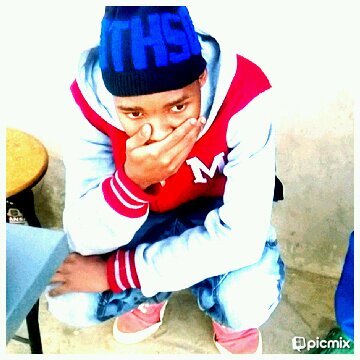 I'm A MembEr Of A CliquE CallEd BL@CK F@CES. So Out Of A 100%, I'm A 30% Artist, 20% BoyfriEnd, Nd 50% StonEr!
