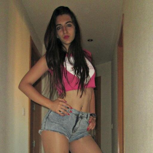 A los que  juegan a perderte, dejalos ganar.
Insta: Lauuraaa15