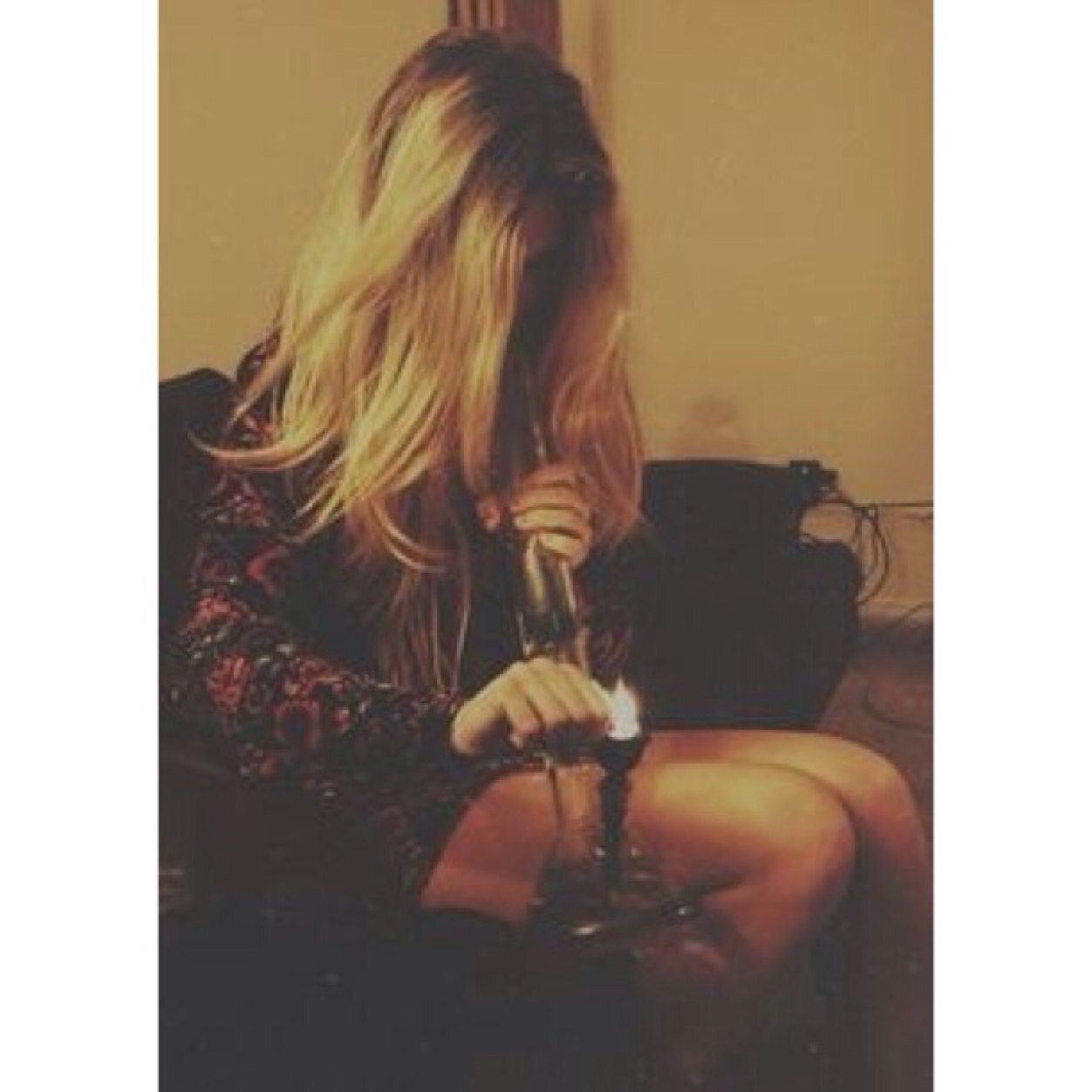I tweet shit stoner babes can relate too