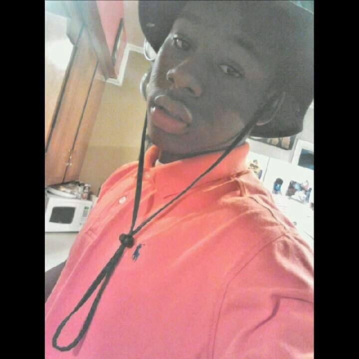 Just a laid back nigga,  23&Ringo , Brotherly Love Overcomes Oppression and Destruction                  #followme