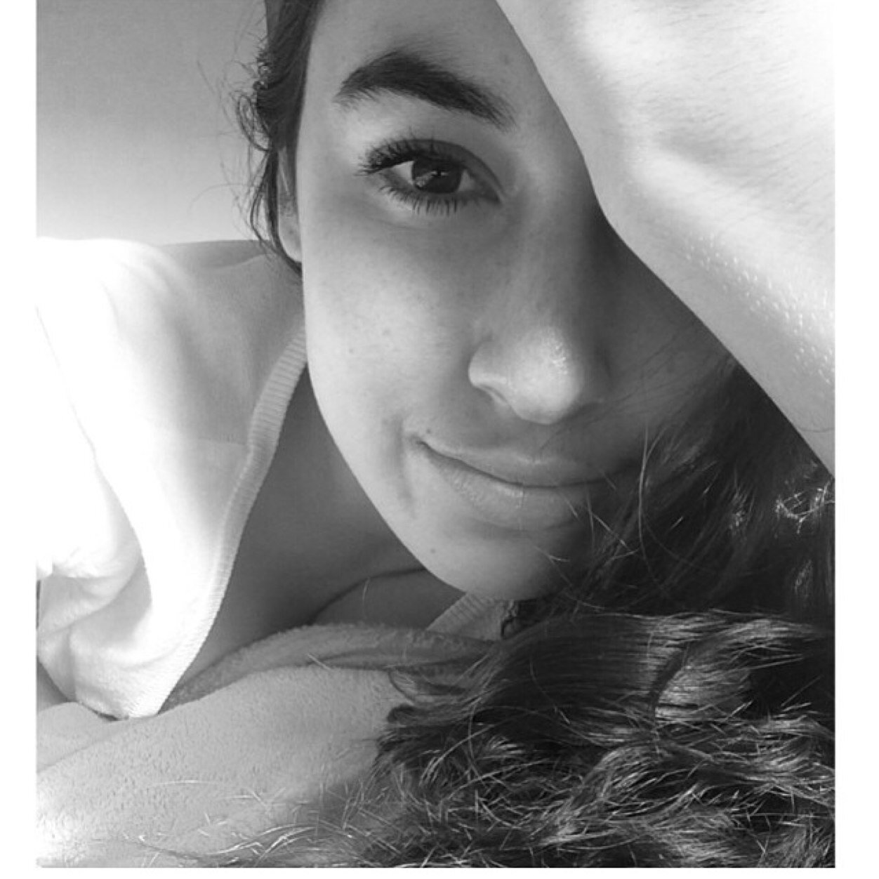 Bieber followed - 27/04/11∞                                                             instagram: kaylakoping