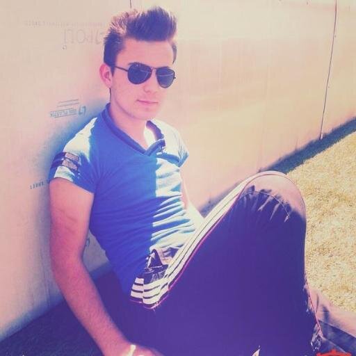 MaximusCR7's profile picture. YAŞ : 17 BOY : 1.77 FUTBOLCUYUM :3