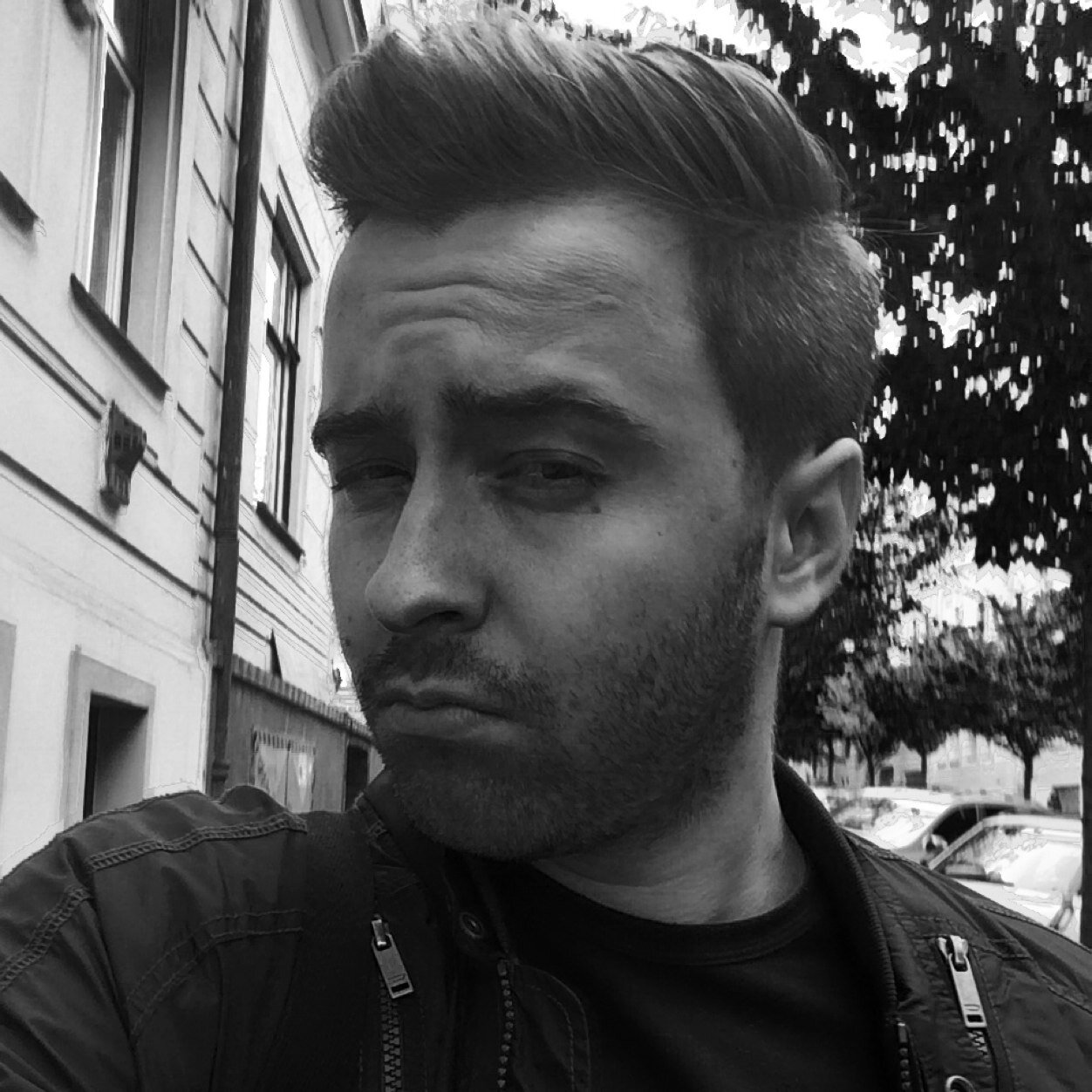 Hilfed's profile picture. filmmaker at http://t.co/ivEPNObxnl