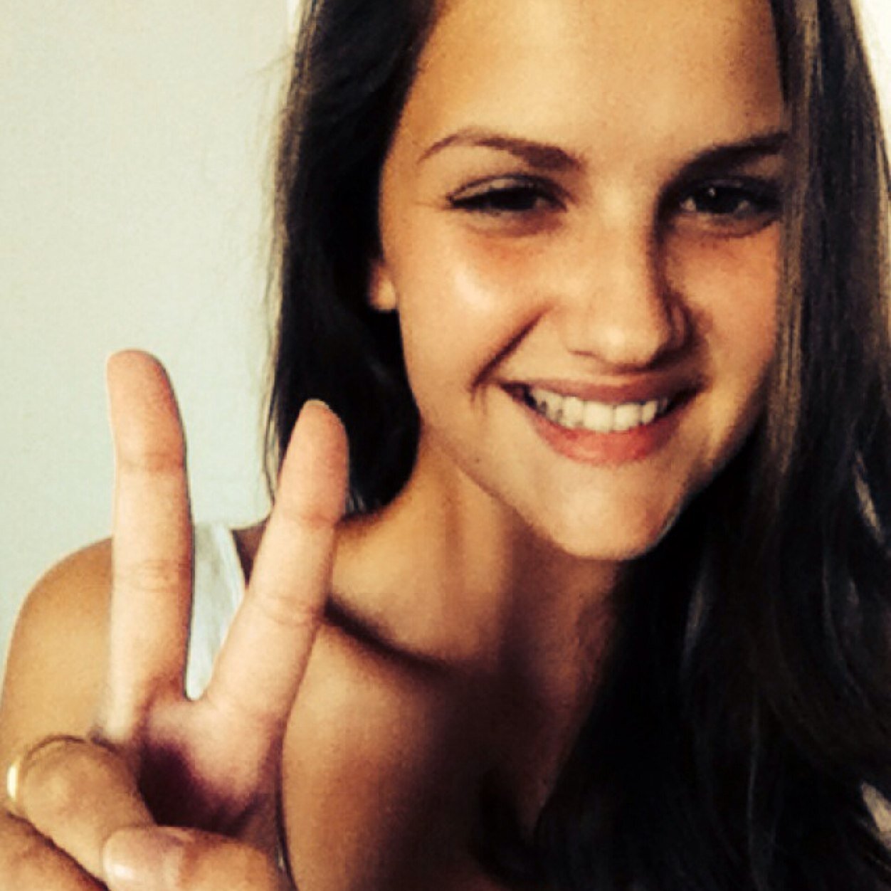 MonnetClara's profile picture. C'est en flattant son flanc, que le mulet répond à votre attente.