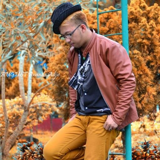 adjie_august's profile picture. ██ follow me .. I'll follow you back ..
briefly about me :
My hobby eat + traditional dance , modern Indonesian and listening music ██♫ ♫  ♪