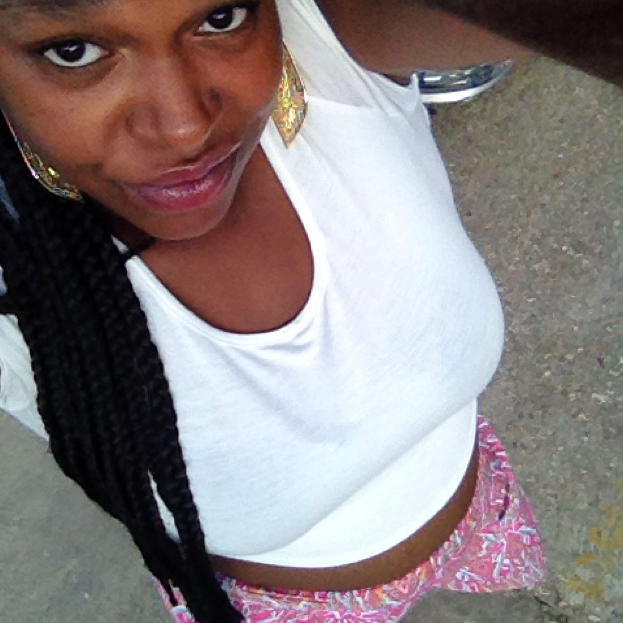 21 Mother of Khy'mani Derrian  single  What you see is what yu get Follow me