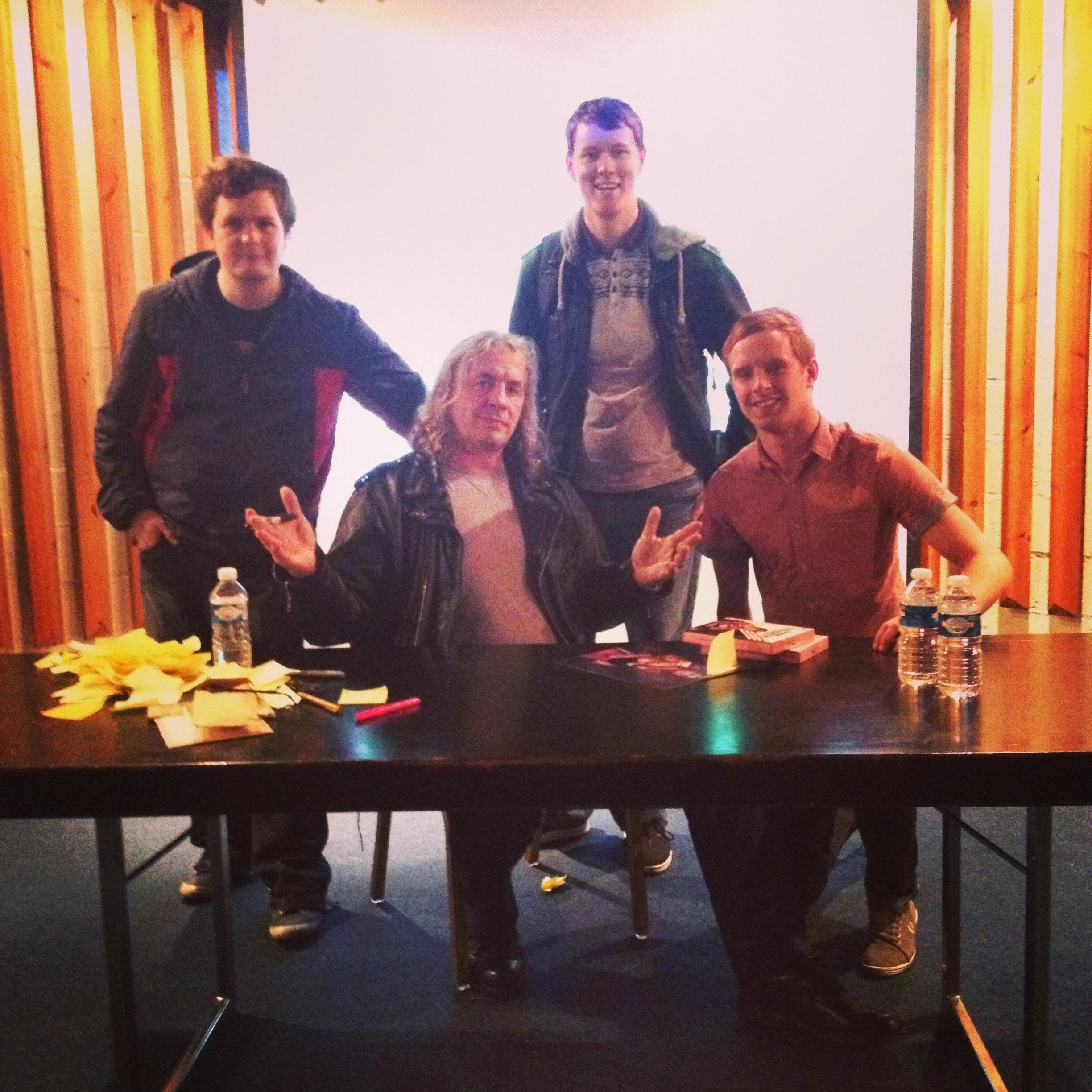 ThePitwave's profile picture. A podcast focusing on sports, sports entertainment, television shows and films. Get in touch if you would like to be a guest.