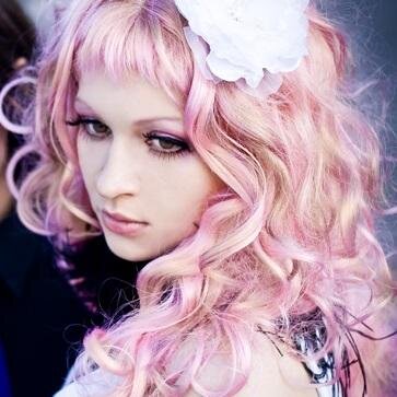Otaku al max. Cosplay. Manga dipendente.