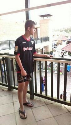 Un estudiante rebelde, que sigue esperando a que llege ese dia. Idolo de Blasco ;)                                                                      Usansolo
