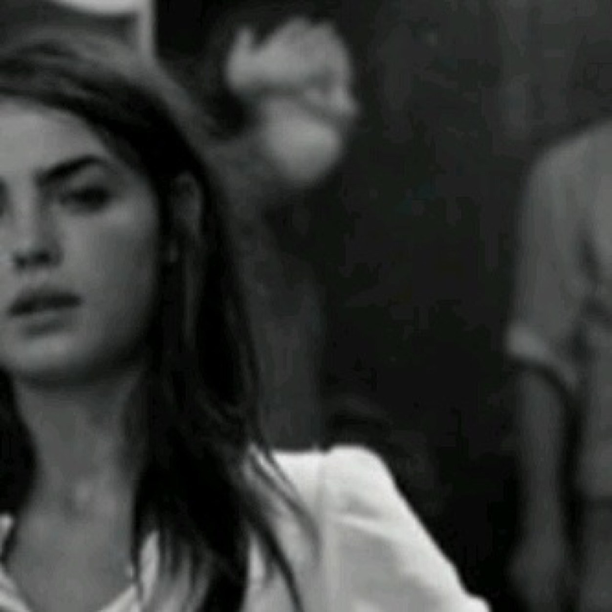 almreseh's profile picture. مَا آتغير ، ولن آتغير مَن يرُيدنيَ سَيبقىً بقربيً ، ومَن تحٌلوَ حيآتهَہ بفرآقيَ آتمنىٌ لھہ حيآهٌہ أجمل...!