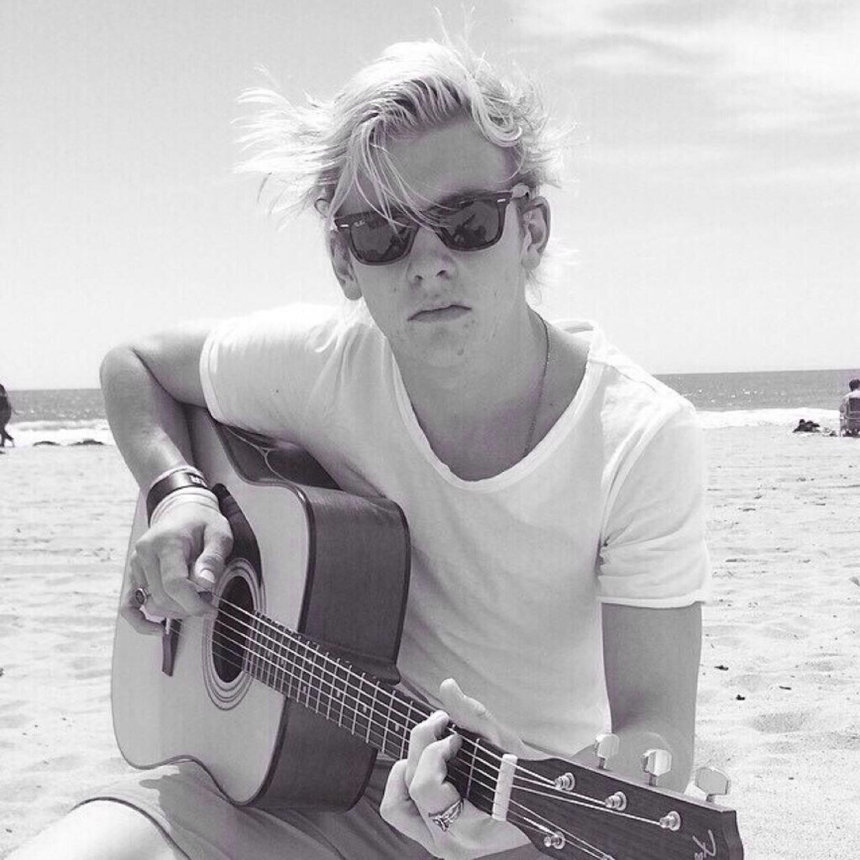 Sexiest Member In R5 
{Multi Rp}