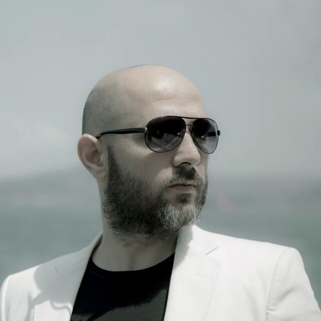 Tasavvuf Müziği Sanatçısı/aranjör/müzisyen/Singer, Composer/Sufi Music. https://t.co/i8RKTkaDfi