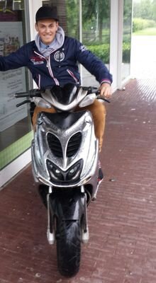 (utrechter/nijkerker/apeldoorn) gewoon mocro en beetje spaans.