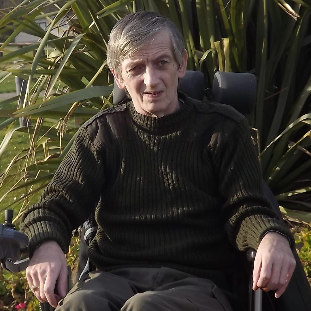 Unorthodox 'support', Method actor. Wheelchair user, mute/hearing impaired. Adept lip reader. #SupportIndieFilm  http://t.co/FsPKXnqcvT