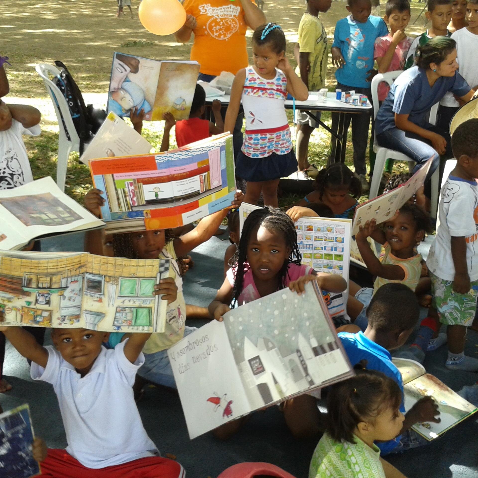 Bibliotecas de Comfandi en Tuluá,  la mejor literatura  infantil, juvenil y para adultos a tu alcance  ¡TE INVITAMOS A LEER!