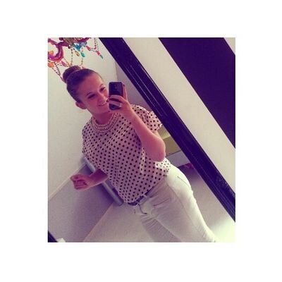 Instagram: @_xxesther | VVSHO