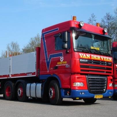 Internationaal transportbedrijf gespecialiseerd in bouwmaterialen- en exceptioneel transport met eigen begeleidingsdienst.
info@vanderveengarijp.nl