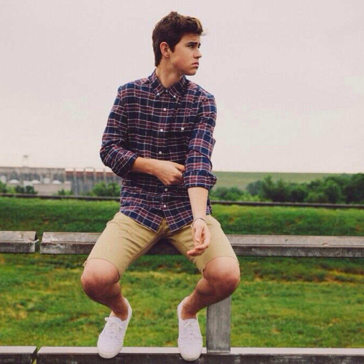 Pls follow @caniffsJersy PLEASE