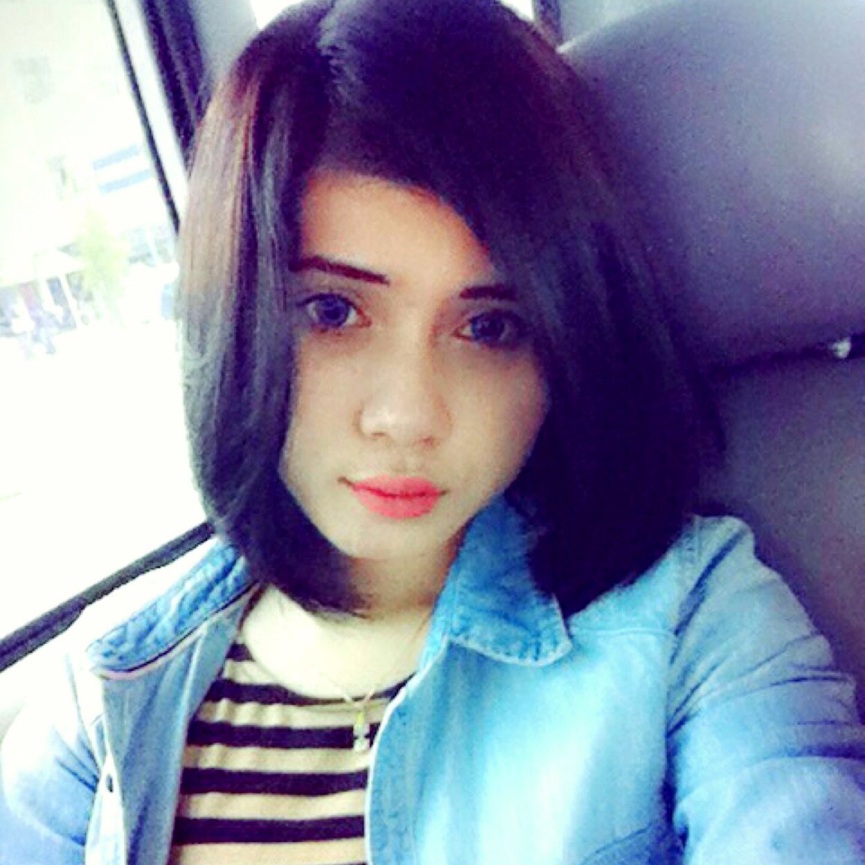 I'm who I'm. I'm pretty normal. I'm not perfect. I say nice and stupid things. But that's just me♥
