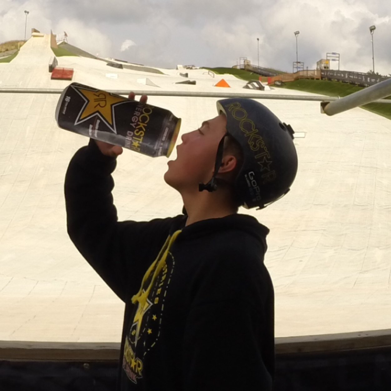 Im Carl Leake...im 16...i love ken block..im a Rockstar Energy Snowboarder in the winter...snowboarding is life