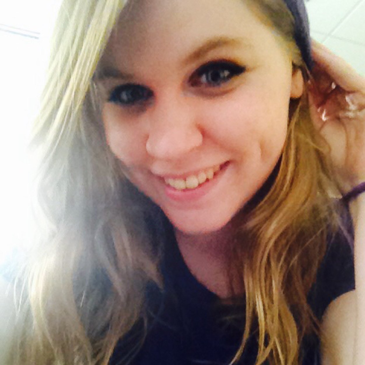 Stephanie, 18, Western New England University