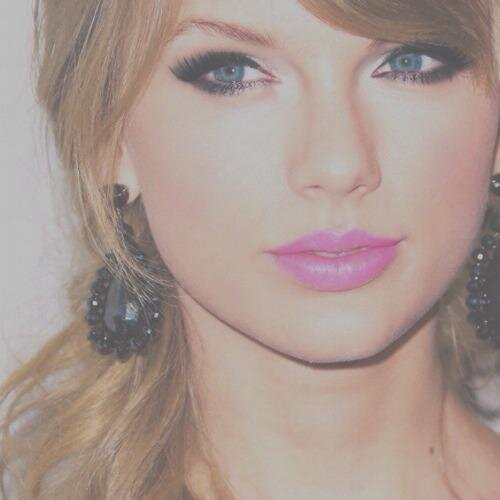 A free follow from @swxftluvsyou! Would be appreciated if you follow her, she follows back!