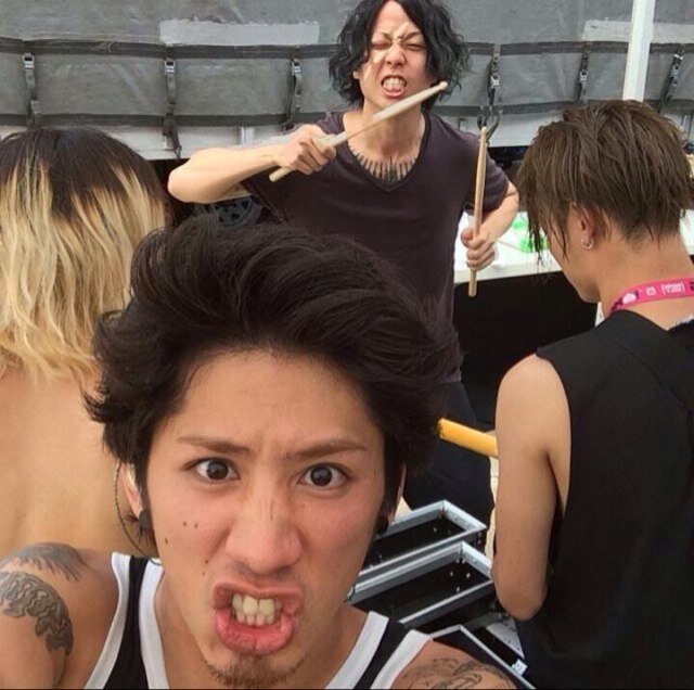 Love( •ॢ◡-ॢ)-♡ワンオク/マイファス/マンウィズ/スワンキーダンク/エルレ/HY/BJC/(੭ु｡-∀-｡)੭ु音楽が好きなんで、音楽好きゎフォローお願いします♪