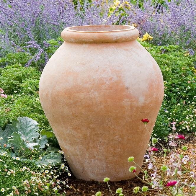 Seibert & Rice is the leading American importer of handmade terracotta planters and urns from Impruneta, Italy for over twenty years.