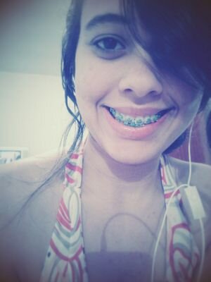 18;sagitariana; santista ;feliz e filha de Deus....